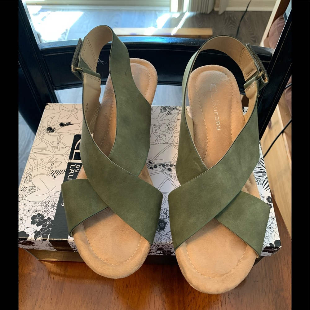 CL by Laundry Wedge